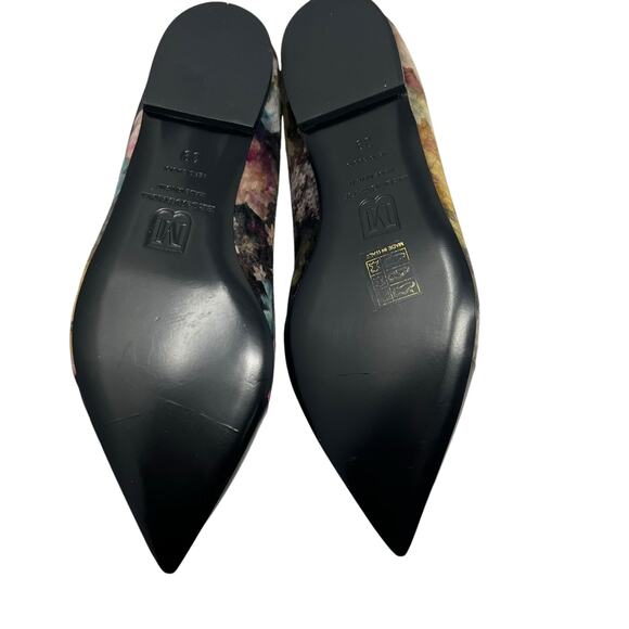 NWOT Bruno Magli Solena Crushed Velvet Floral Pointed Toe Flat Size39 - Picture 5 of 6